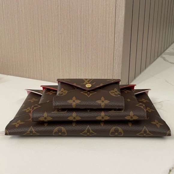 LOUIS VUITTON KIRIGAMI SET - Picture 4 of 16
